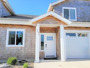 Entrance to the townhouse