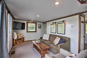 Living Room | Smart TV