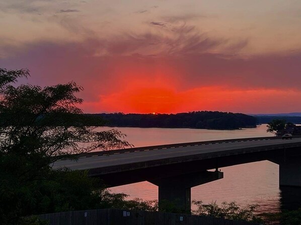 Sunset Northwest of 7 South Bridge