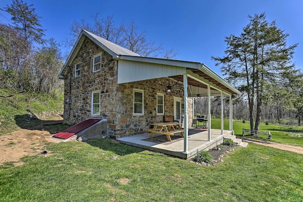 Hellertown Vacation Rental | 1BR | 1.5BA | 2 Sleeping Lofts | Stairs to Access