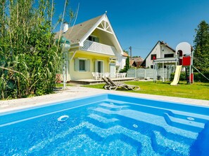 Ciel, Plante, Bâtiment, Fenêtre, Bleu Azur, Arbre, Architecture, Lot Terre, Maison, Herbe