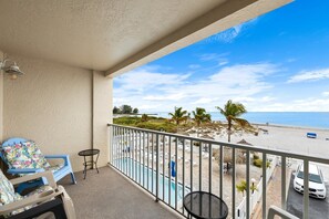 Beach Place 208 Balcony