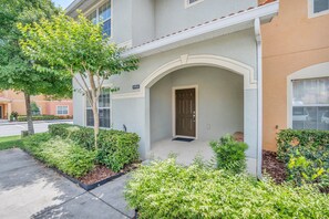 8950CaliforniaPalmRoad,ParadisePalms_02