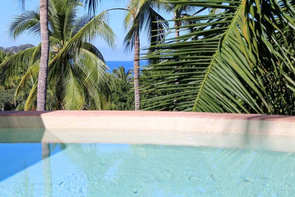 The top floor dipping pool.