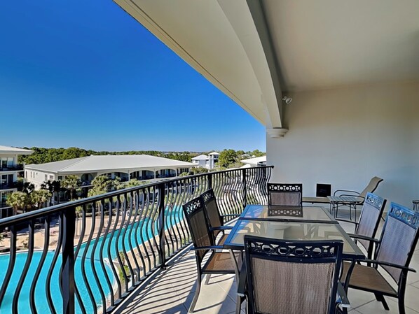 Welcome to Adagio #402D