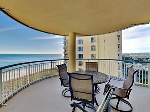 Balcony - Outdoor Dining and Gulf Views
