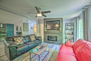 Living Room | Central A/C & Heat | Gas Fireplace