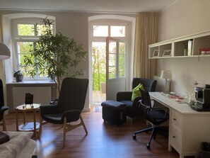 Komfort-Apartment im Mühlenhaus, 27qm, 1 Wohn-/Schlafzimmer, max. 2 Personen-Blick zur Terrasse