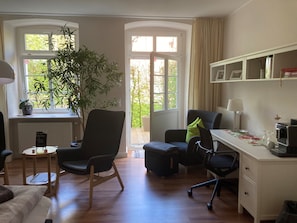 Komfort-Apartment im Mühlenhaus, 27qm, 1 Wohn-/Schlafzimmer, max. 2 Personen-Blick zur Terrasse