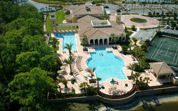 Enjoy a resort holiday in one of the finest communities in Venice