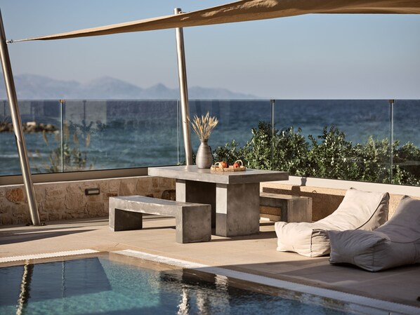 Iconic dining settings.
