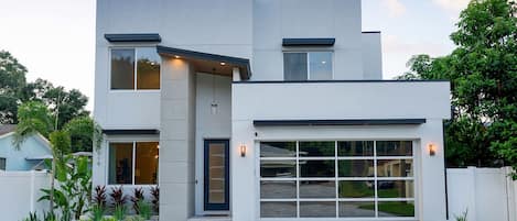 Beautiful new custom build (2021) modern home with all the comforts of home.