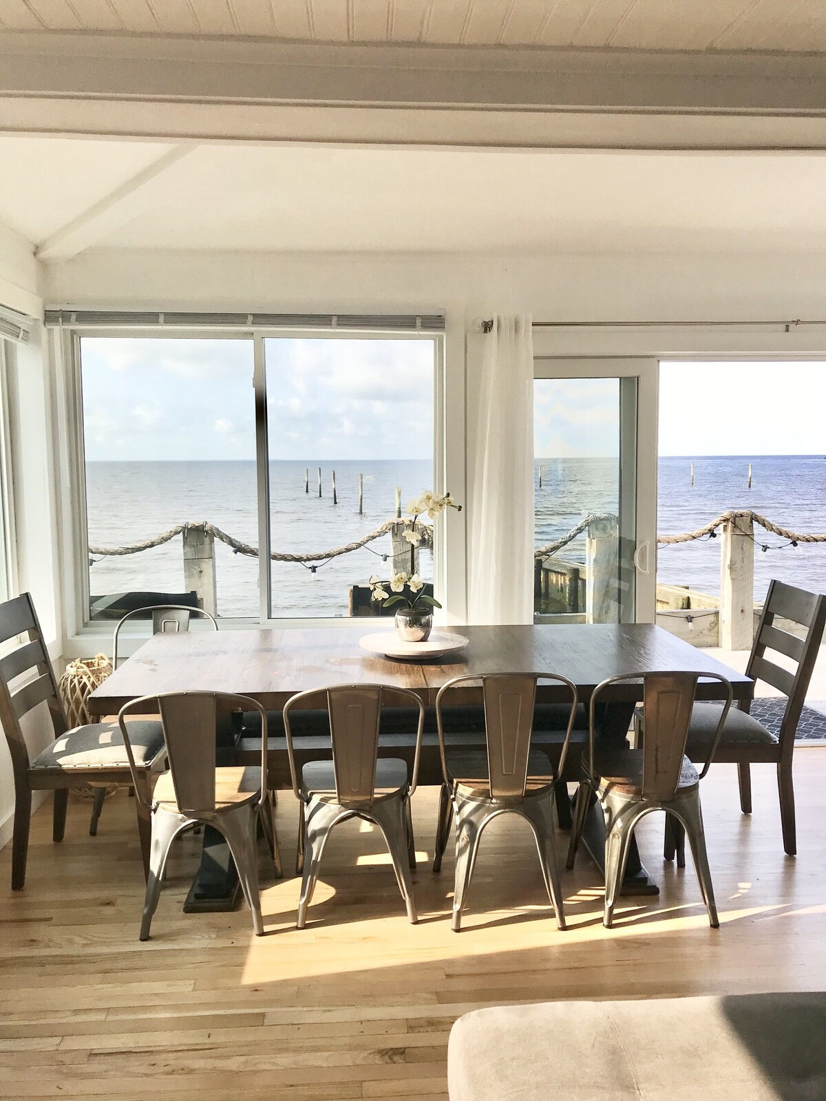 Oceanfront Oasis Spacious 3-Bedroom, 2-Bath Retreat for 12 Linens Included