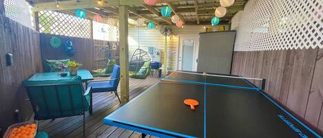 Covered back entertainment big patio with Ping Pong Table  & Egg Chair Swings