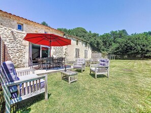 Outdoor Furniture, Furniture, Cottage, Outdoor Table, Farmhouse, Lawn, Garden, Estate, Backyard, Yard
