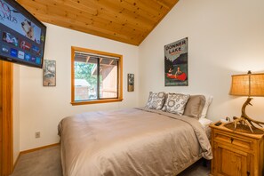 Bedroom # 1 - Upstairs Queen With Smart TV