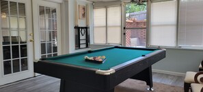 Pool table