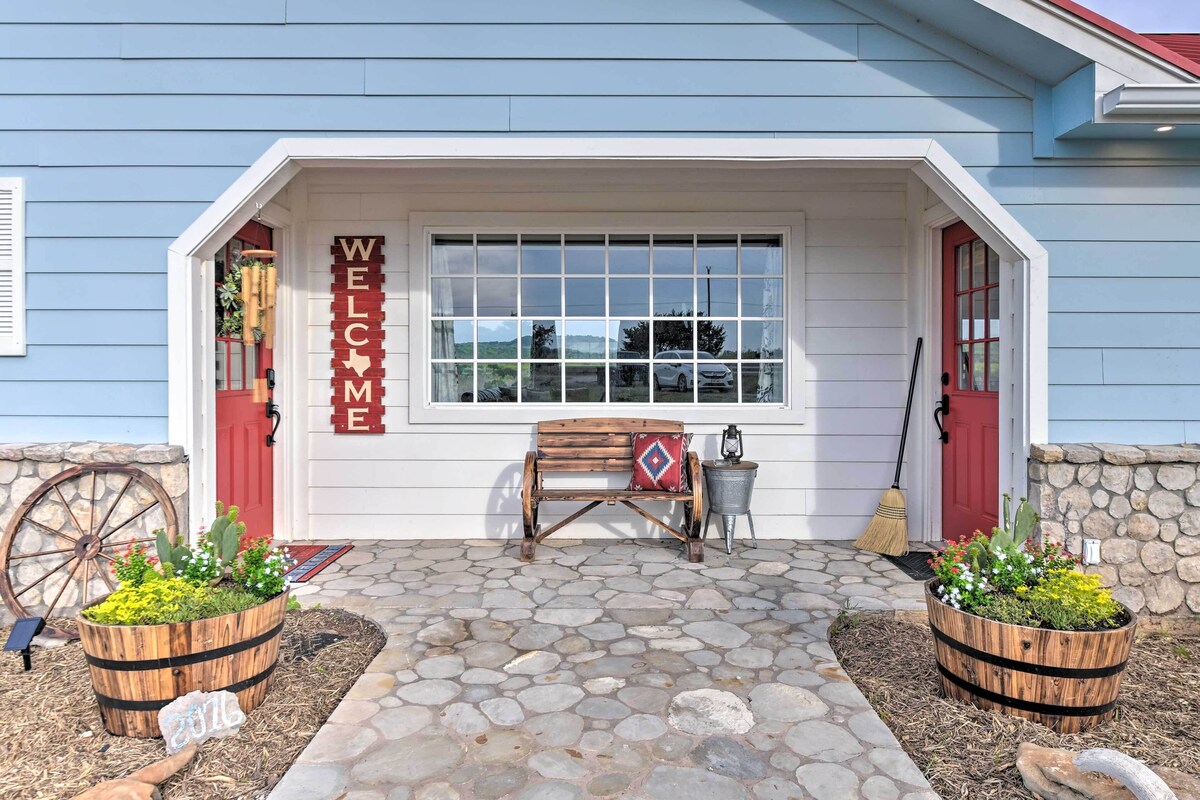 Spacious Getaway ~ 12 Acres, Views, & Hot Tub!