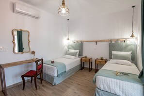 Stoa Luxury House - Bedroom 2 with Two Single Beds that can be joined together 