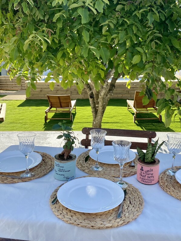 Outdoor dining