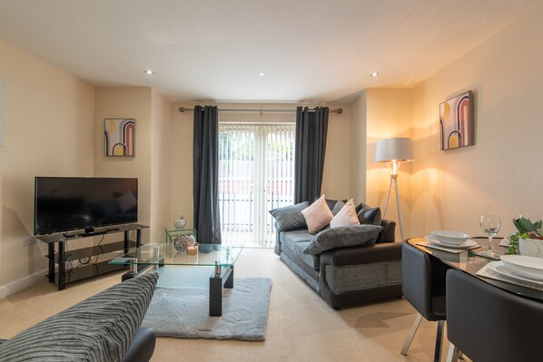 Living Room / Lounge