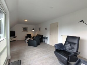 Wohnzimmer mit Lesesessel