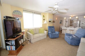 Surfside 84 #28 Living-Area