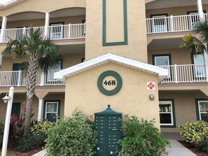 Front of our building.  We are on the 3rd floor!