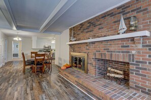 Dining Area & Fireplace
