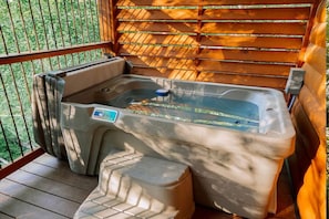 Bain à remous extérieur