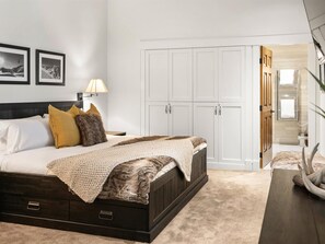 Spacious master bedroom on entry level with large ensuite