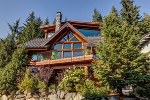 Snowridge  Chalet  5 Bedroom Ski-In/Out Creekside (3727)