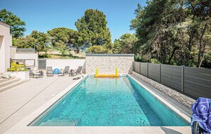 pool