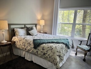 Queen bed downstairs