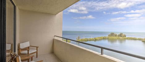 Hudson Vacation Rental | 2BR | 2BA | 1,000 Sq Ft | 8th-Floor Condo