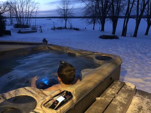 Bain à remous extérieur