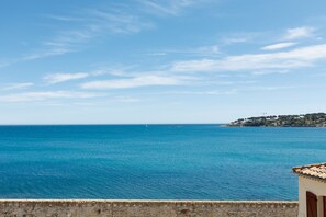 ~ The terrace with a full sea view - Maison PANTAI ~ ABSOLUTY ANTIBES