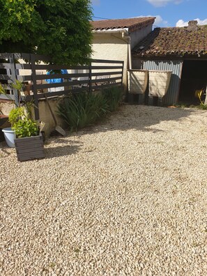 Gite parking area