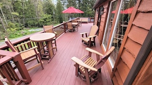 Multiple seating areas to enjoy on the deck. 
