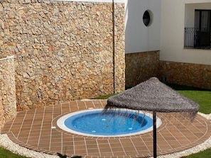Utomhuspool