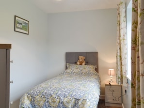 Single bedroom | Gelli-Hir, Tregaron