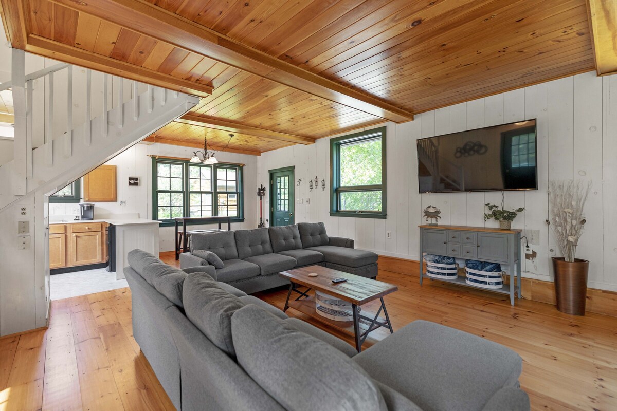 Make Shimmering River Retreat your Maine Coastal getaway!