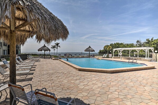 St. Petersburg Vacation Rental | 1-Story Condo | 2BR | 2BA | 890 Sq Ft