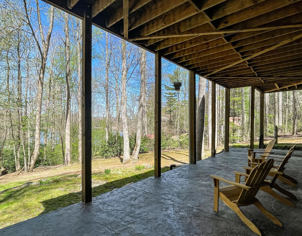 Log Cabin near Lake Glenville