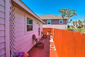 Patio | Charcoal Grill | Other Vacation Rentals On-Site