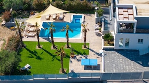 Very comfortable accommodation for 8+2 people, fully air-conditioned