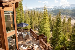 Breckenridge views. Please note that the fire pit is no longer available with this home.