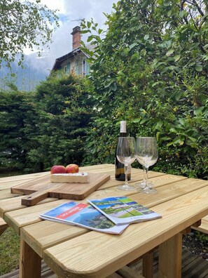 Plan your adventures in the Oisans.