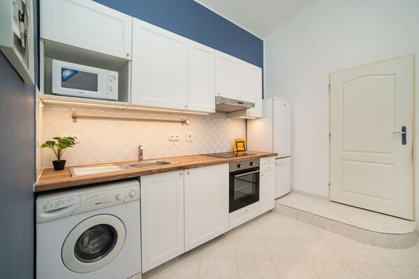 Fully equipped kitchen
