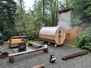 New Wood Barrel Sauna